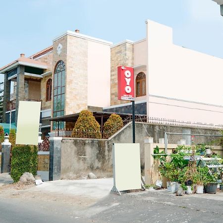 Oyo1611四号之家酒店 Solo 外观 照片